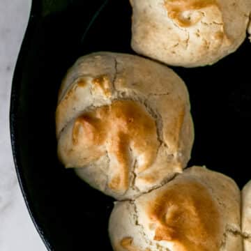 biscuits in cast iron skillet