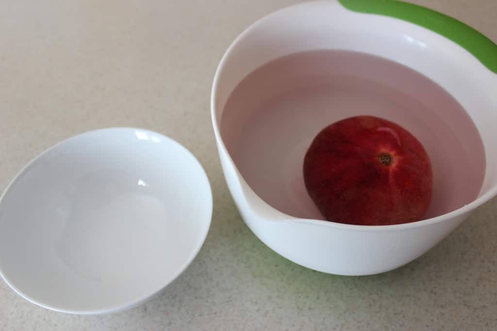 Seeding a Pomegranate in water is a simple and less messy way to enjoy this delicious fruit in the fastest amount of time. simplylakita.com