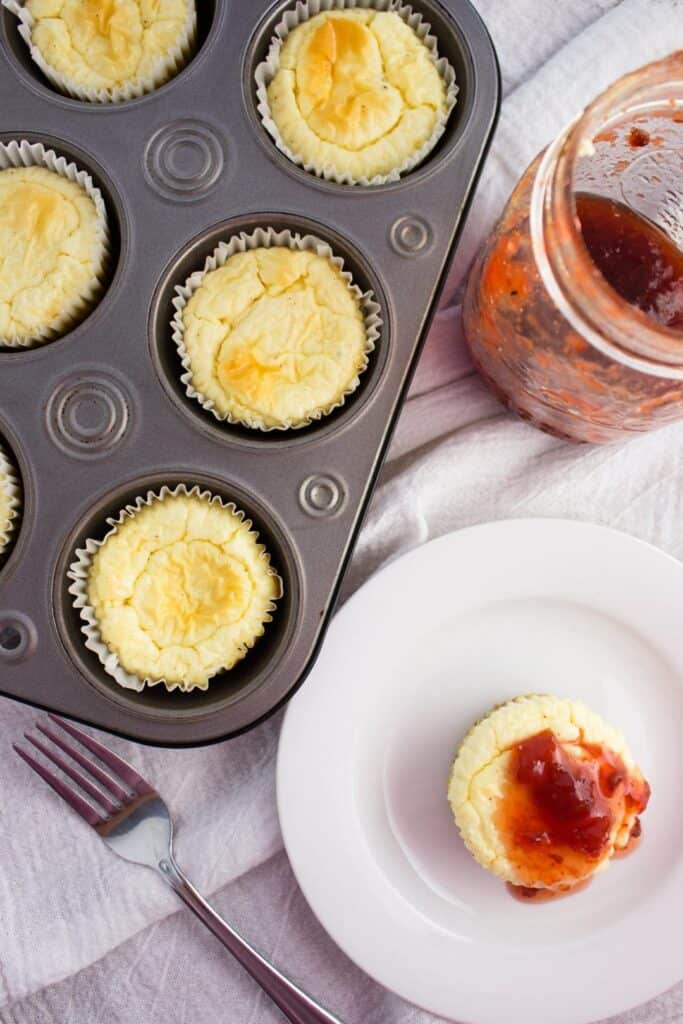 overhead low carb cheesecake in muffin pan 