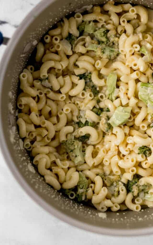 overhead view of finished mac and cheese in large pot