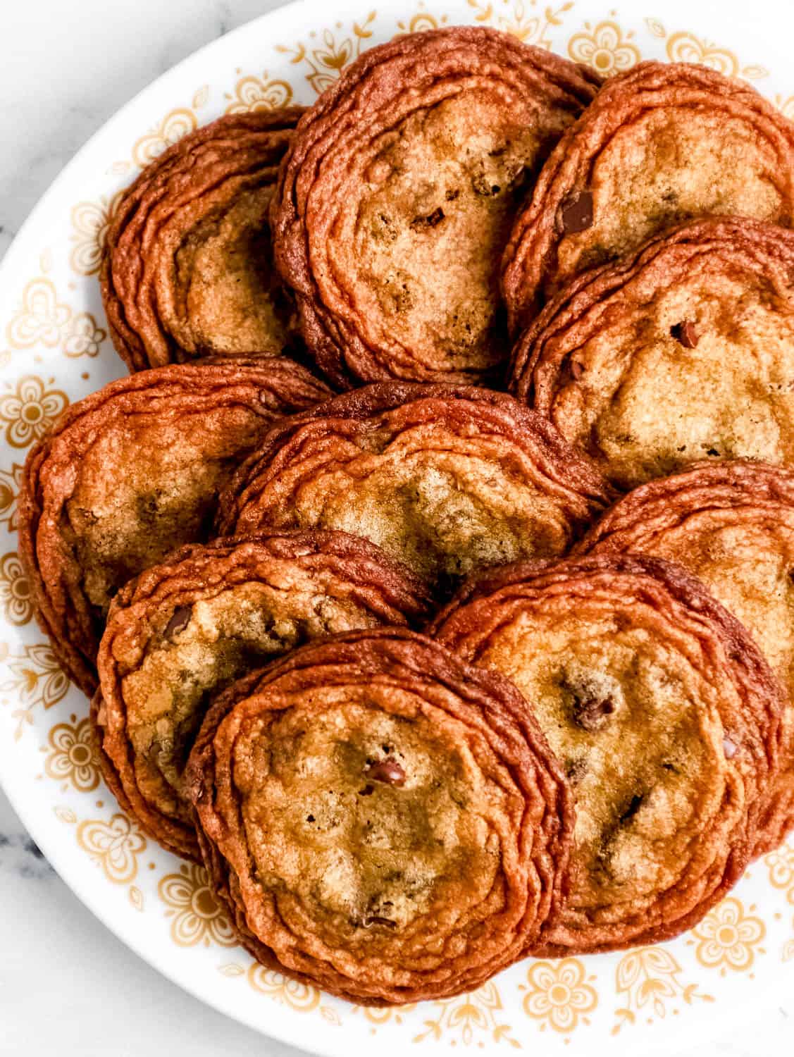 Overhead view of cookies on a plate. 