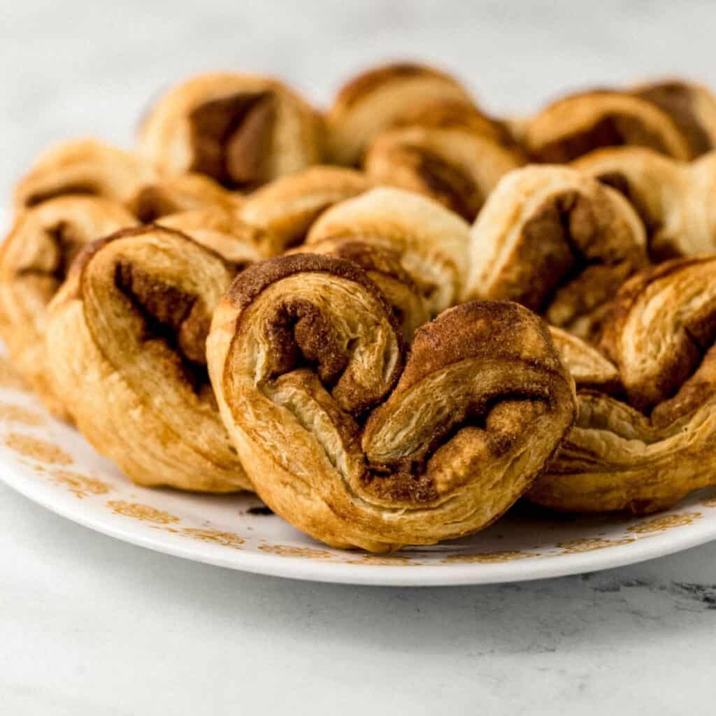 close up side view pastry cookies on large plate