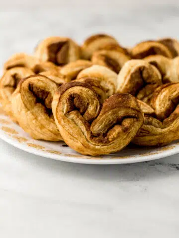 close up side view pastry cookies on large plate