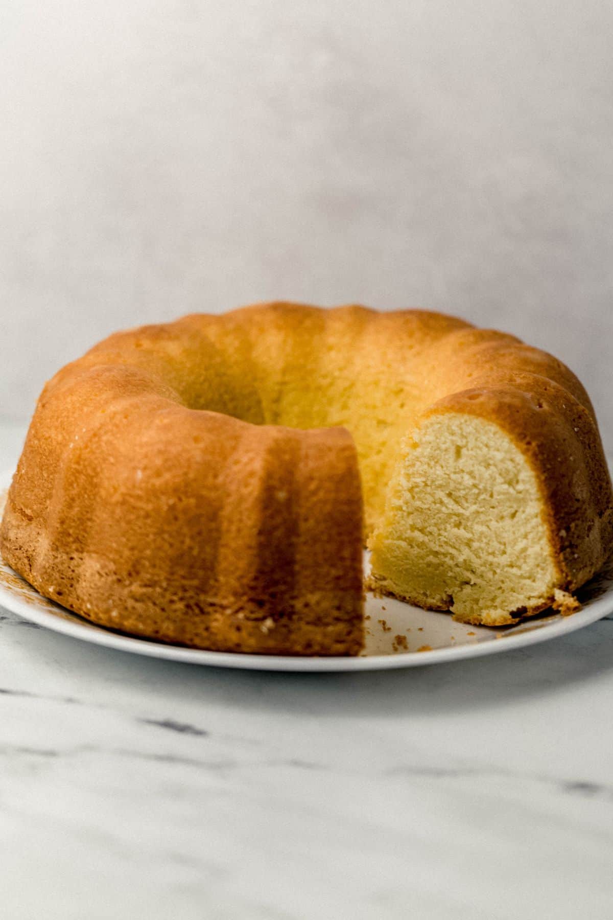 https://www.simplylakita.com/wp-content/uploads/2022/08/Sour-Cream-Pound-Cake-Recipe-Simply-LaKita-27.jpg