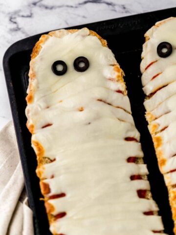 cropped-French-Bread-Mummy-Pizza-Simply-LaKita-26.jpg