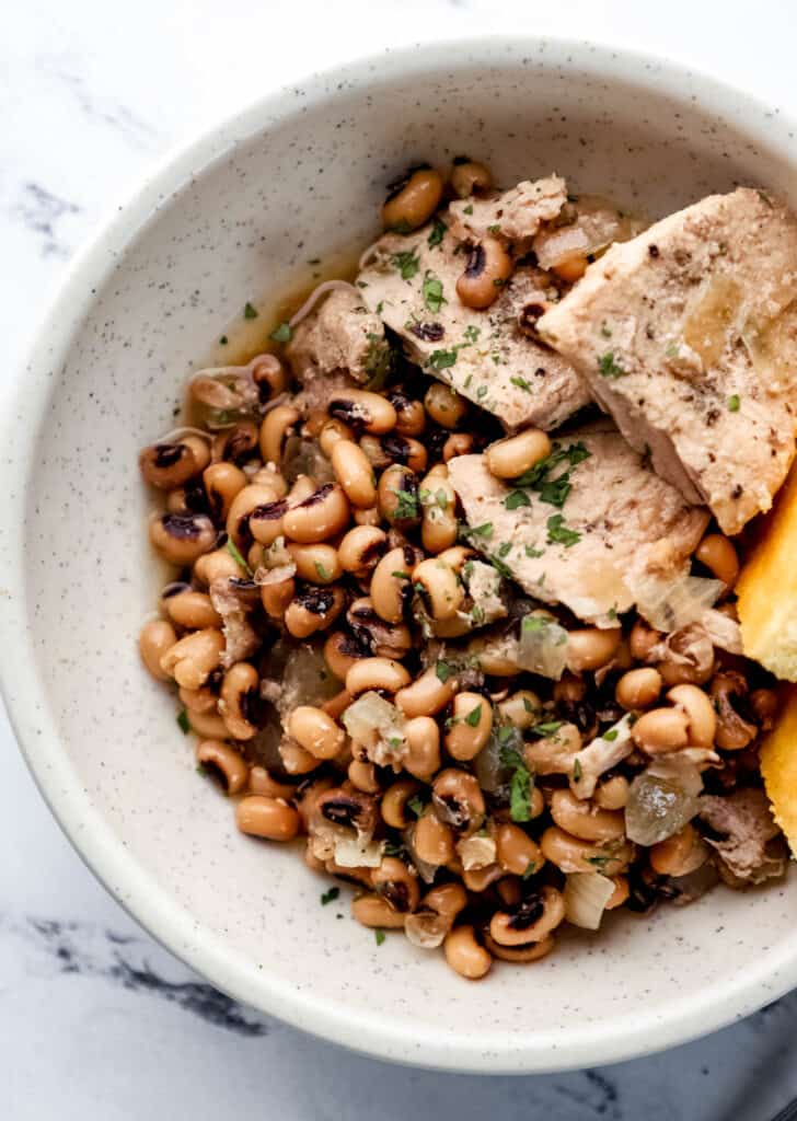 Slow Cooker Black Eyed Peas & Pork Chops